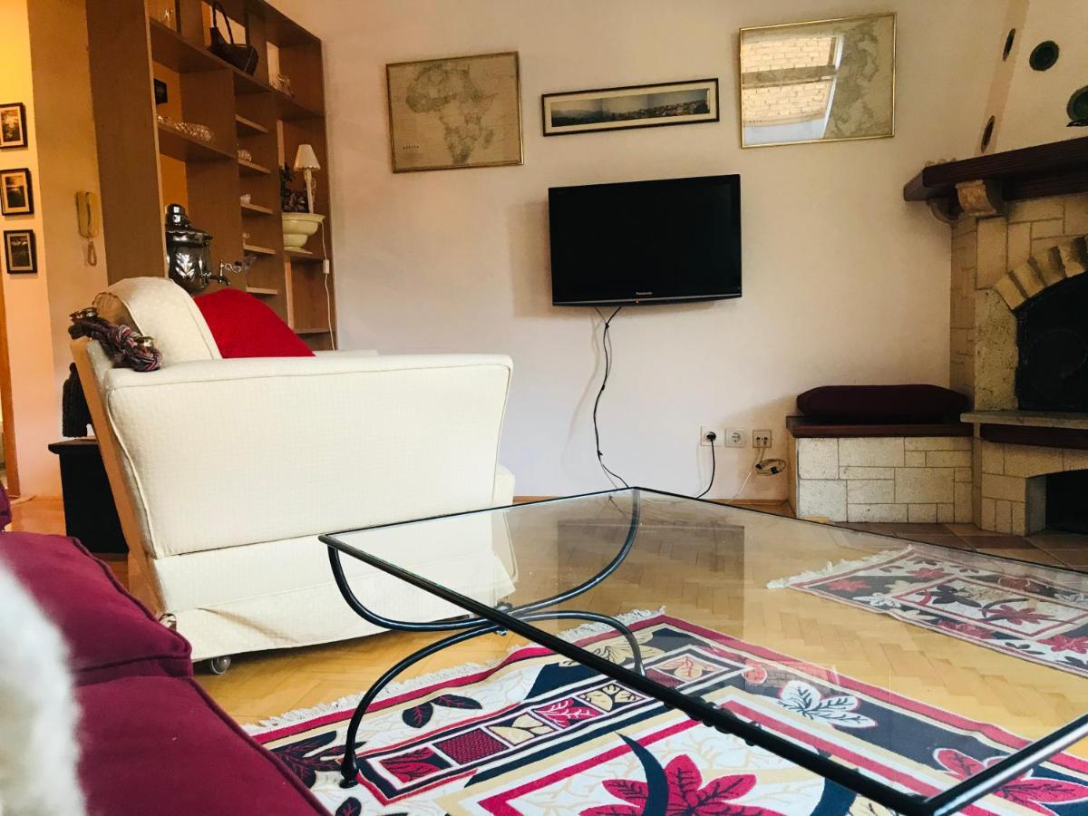 Apartman Simple Apartment Sarajevo Bagian luar foto