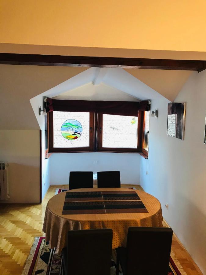 Apartman Simple Apartment Sarajevo Bagian luar foto